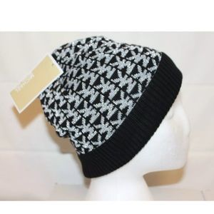 NWT MICHAEL KORS BLACK SILVER METALLIC LOGO BEANIE
